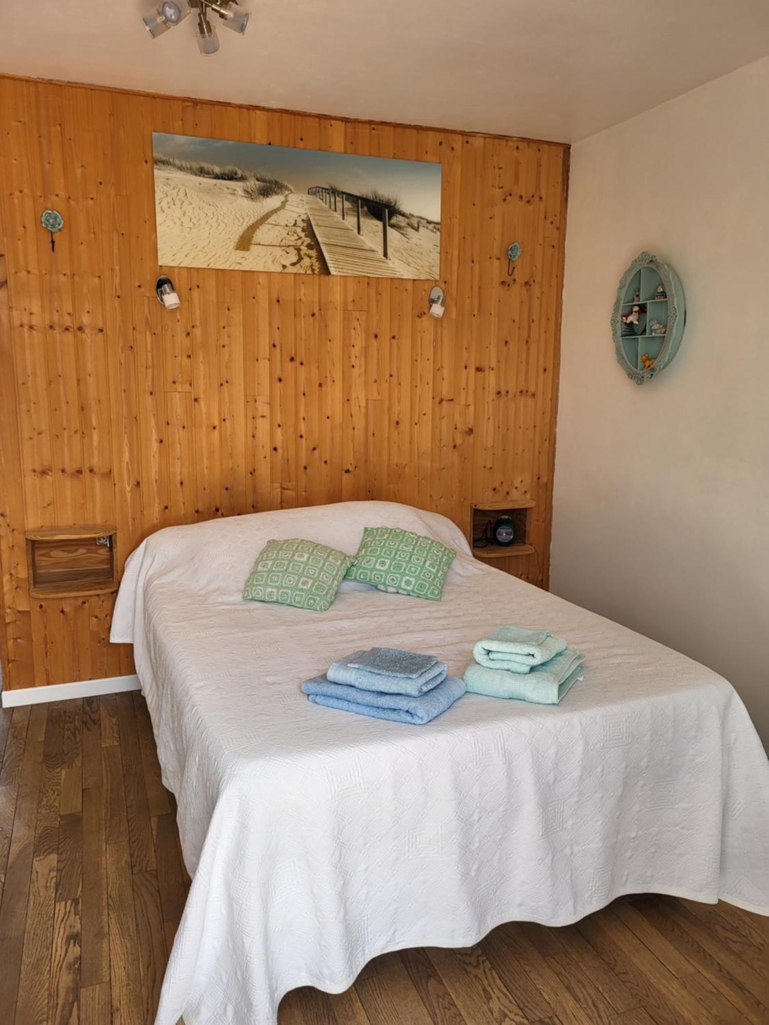 Chambre D'Hotes Le Chat Botte Espedaillac Экстерьер фото
